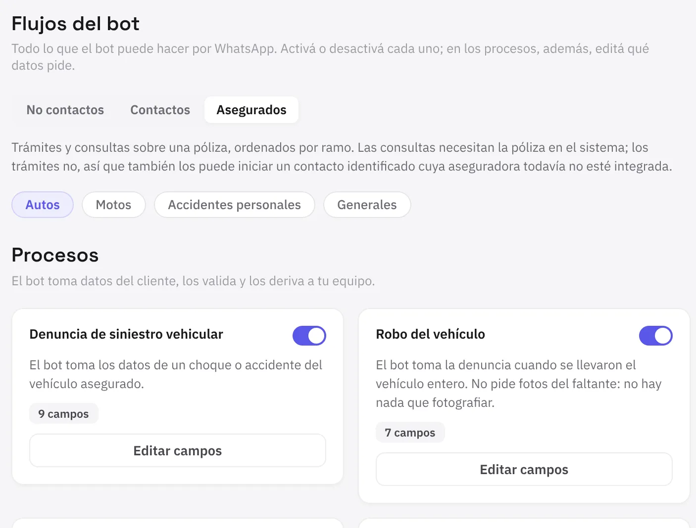 Ajustes › Flujos del bot: los procesos de autos —denuncia de siniestro vehicular, robo, granizo, baja de póliza— cada uno con su interruptor y los campos que pide.